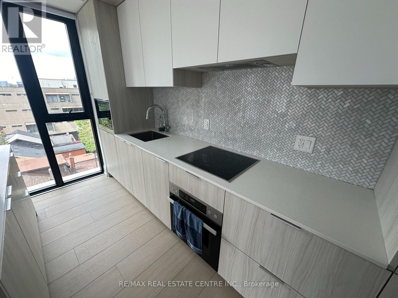 611 - 123 Portland Street, Toronto, Ontario  M5V 2N4 - Photo 4 - C12213480