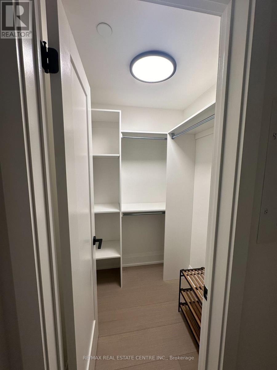 611 - 123 Portland Street, Toronto, Ontario  M5V 2N4 - Photo 6 - C12213480