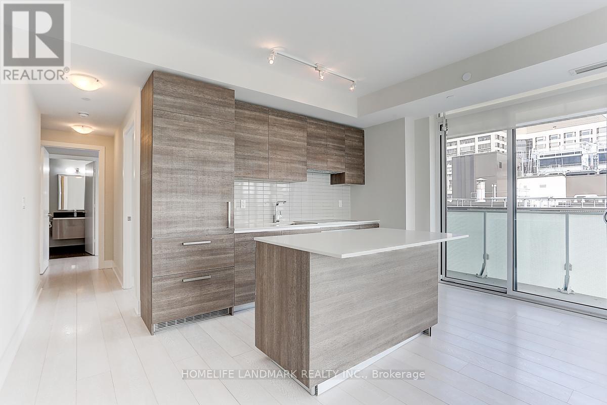 1804 - 200 Bloor Street W, Toronto, Ontario  M5S 1T8 - Photo 17 - C12213513