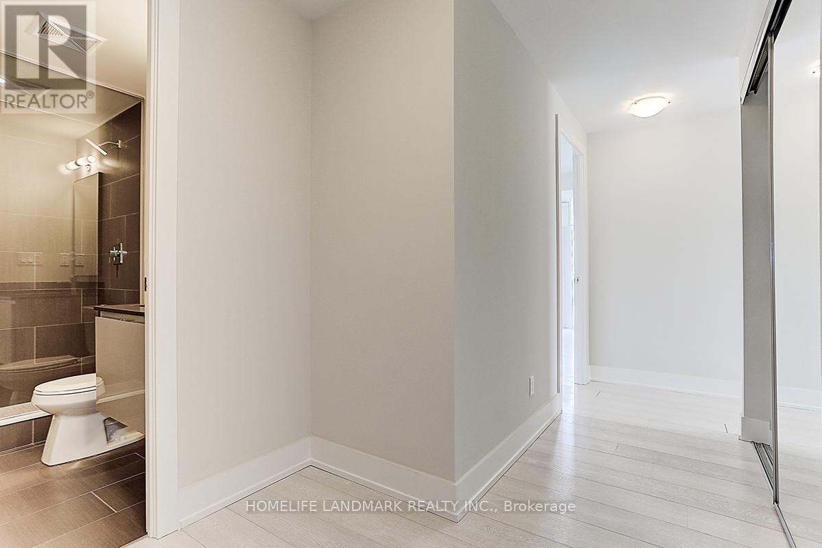 1804 - 200 Bloor Street W, Toronto, Ontario  M5S 1T8 - Photo 8 - C12213513