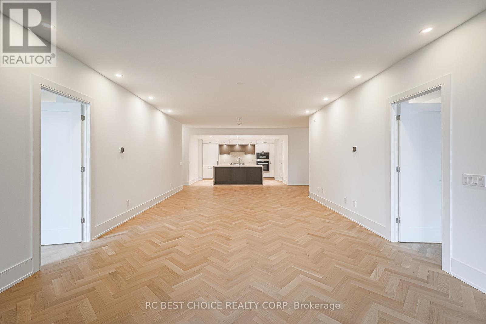 606 - 455 Wellington Street W, Toronto, Ontario  M5J 2R2 - Photo 10 - C12213522