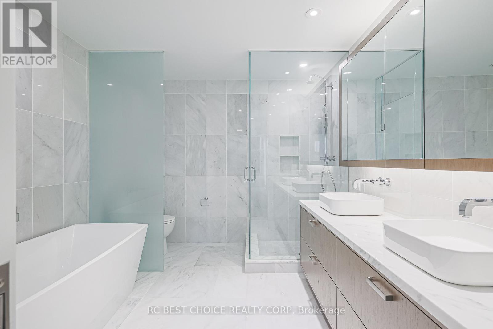 606 - 455 Wellington Street W, Toronto, Ontario  M5J 2R2 - Photo 26 - C12213522