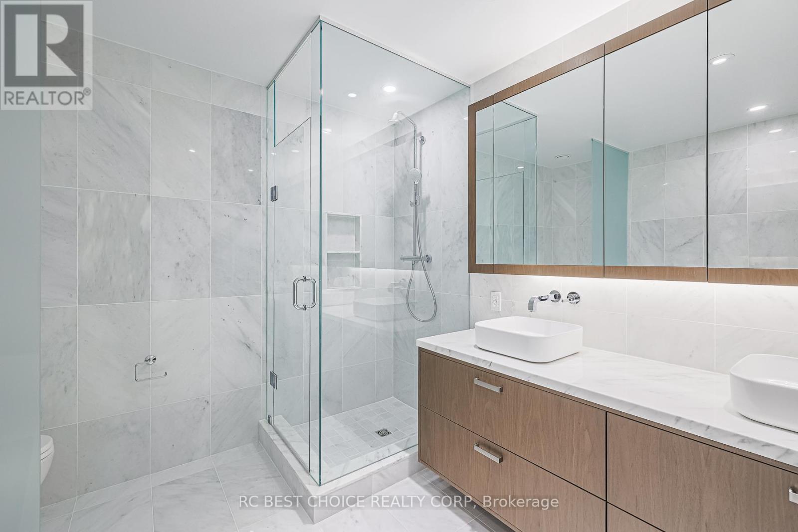 606 - 455 Wellington Street W, Toronto, Ontario  M5J 2R2 - Photo 27 - C12213522