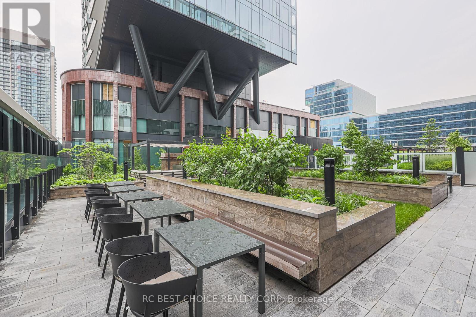 606 - 455 Wellington Street W, Toronto, Ontario  M5J 2R2 - Photo 42 - C12213522