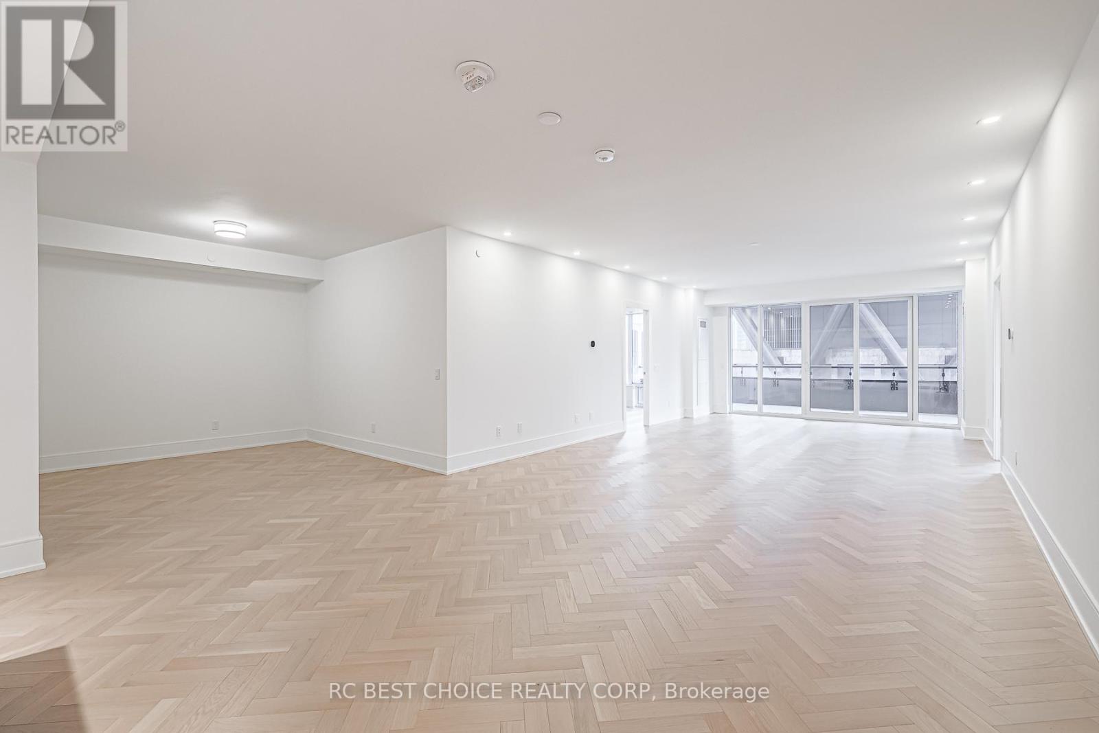 606 - 455 Wellington Street W, Toronto, Ontario  M5J 2R2 - Photo 9 - C12213522