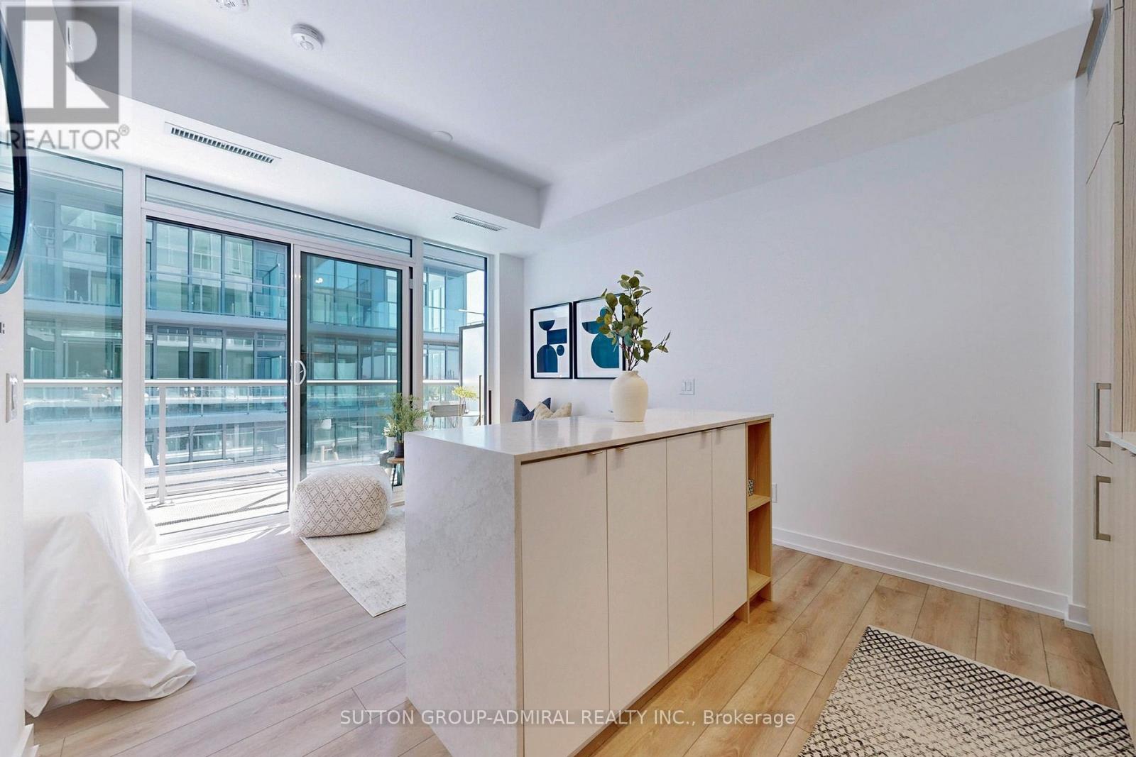 502 - 500 Dupont Street, Toronto, Ontario  M6G 0B8 - Photo 3 - C12213527