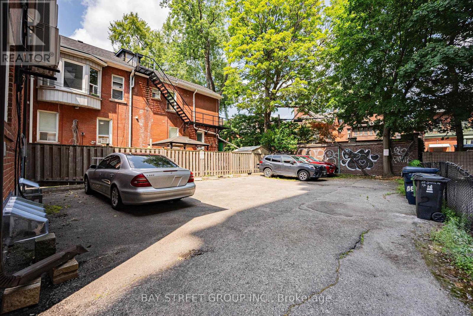 65 Spadina Road, Toronto, Ontario  M5R 2T1 - Photo 24 - C12213548