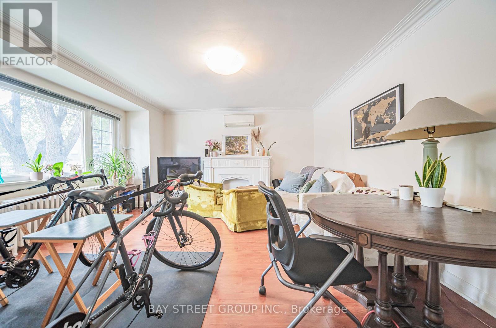 65 Spadina Road, Toronto, Ontario  M5R 2T1 - Photo 4 - C12213548