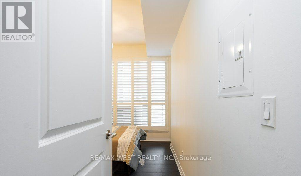 1308 - 8 Mercer Street, Toronto, Ontario  M5V 0C4 - Photo 18 - C12213557