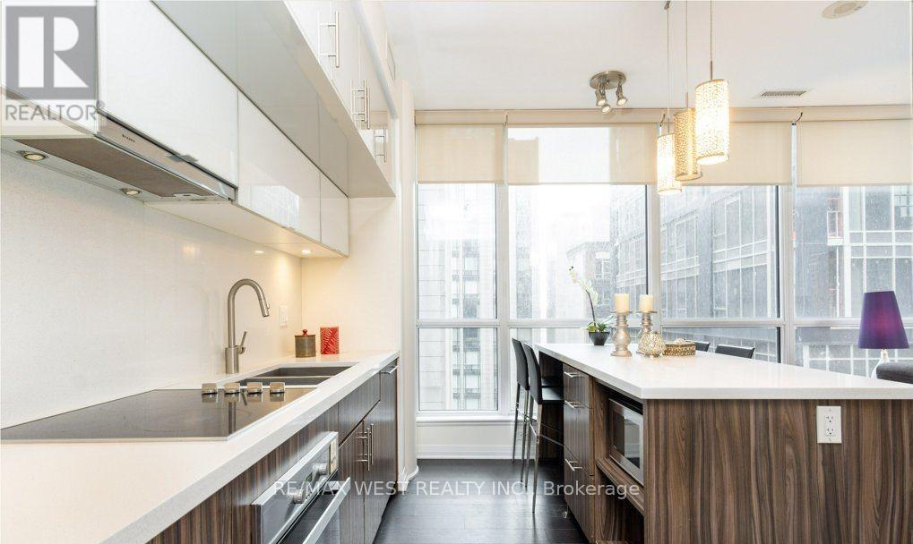 1308 - 8 Mercer Street, Toronto, Ontario  M5V 0C4 - Photo 5 - C12213557