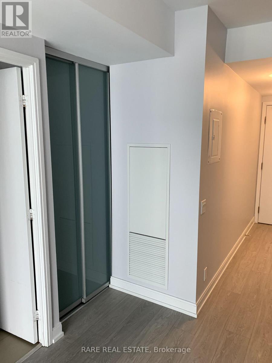 1715 - 181 Dundas Street, Toronto, Ontario  M5A 0N5 - Photo 6 - C12213565