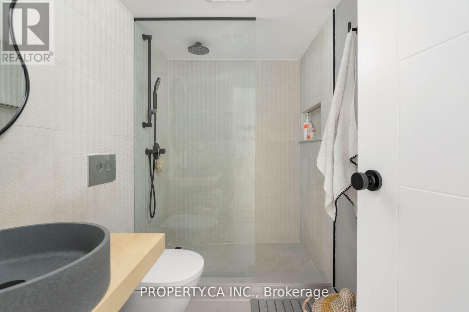 2003 - 25 Grenville Street S, Toronto, Ontario  M4Y 2X5 - Photo 10 - C12213595