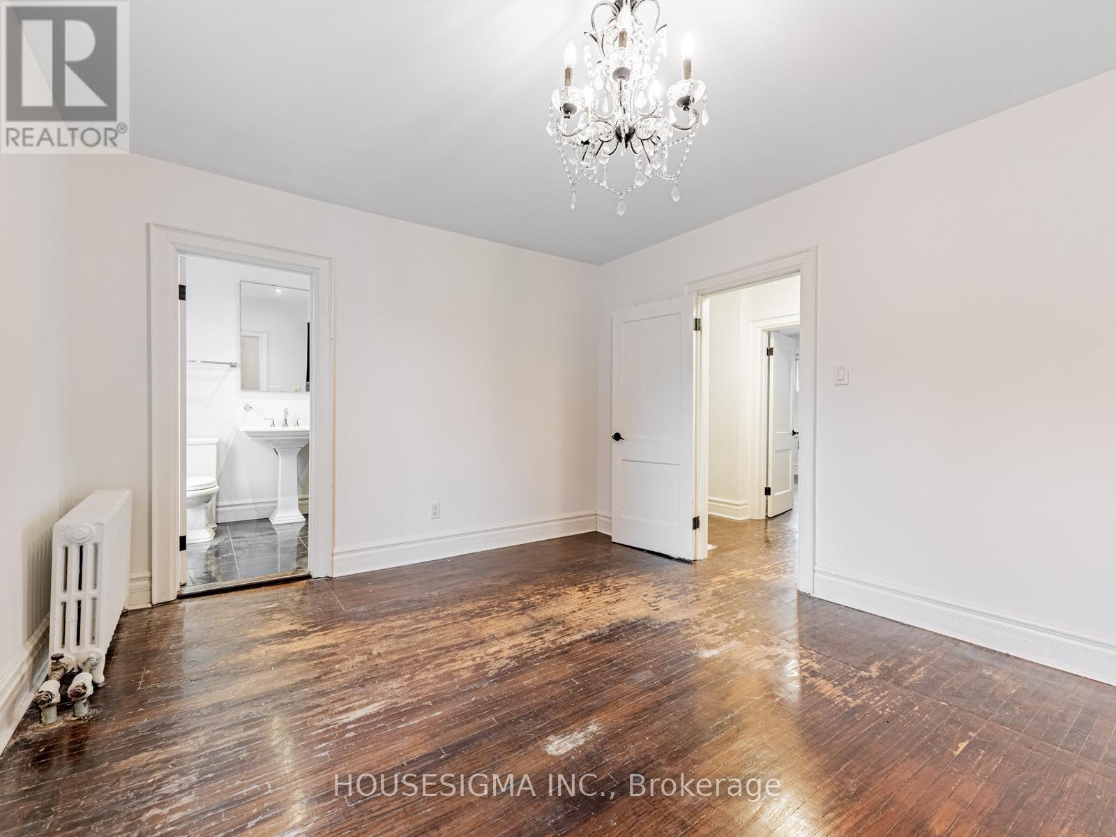 110 Duplex Avenue, Toronto, Ontario  M5P 2A7 - Photo 17 - C12213608
