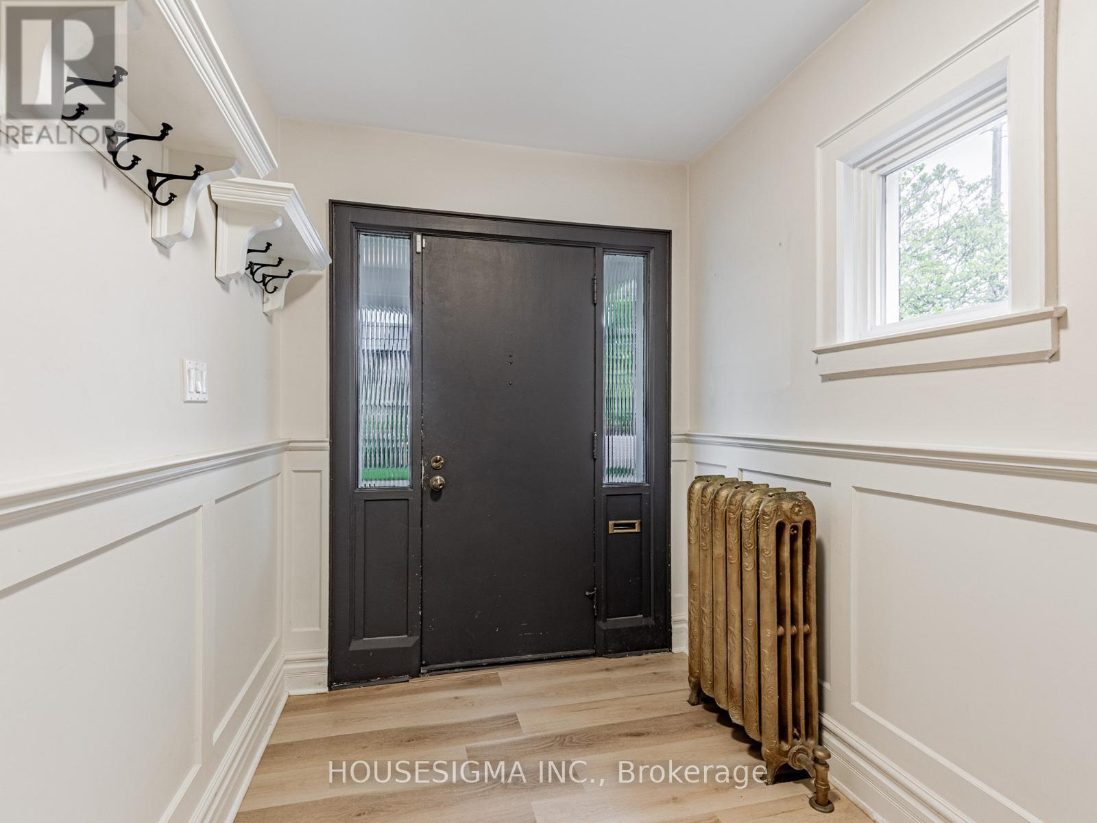 110 Duplex Avenue, Toronto, Ontario  M5P 2A7 - Photo 2 - C12213608