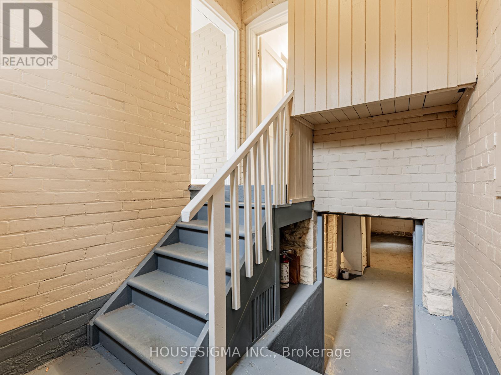 110 Duplex Avenue, Toronto, Ontario  M5P 2A7 - Photo 22 - C12213608