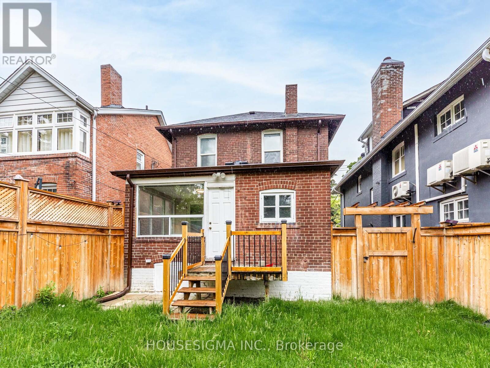 110 Duplex Avenue, Toronto, Ontario  M5P 2A7 - Photo 25 - C12213608