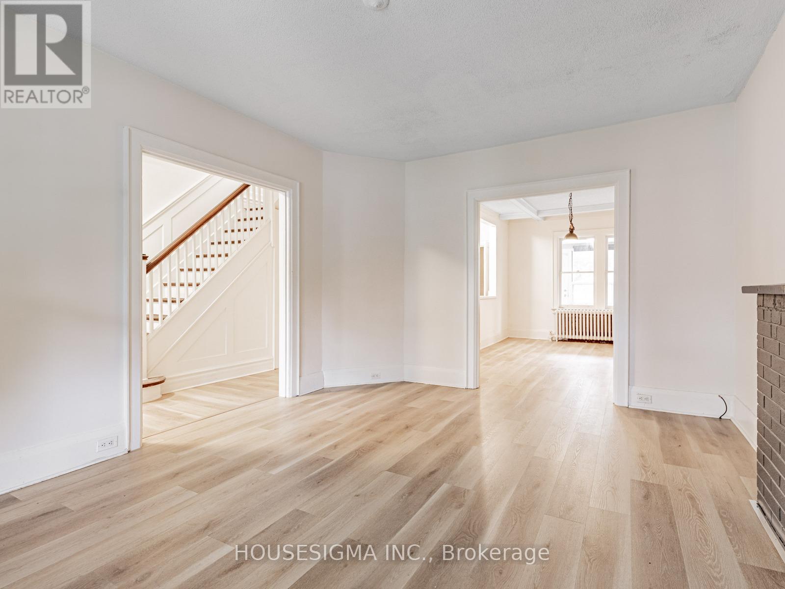 110 Duplex Avenue, Toronto, Ontario  M5P 2A7 - Photo 3 - C12213608