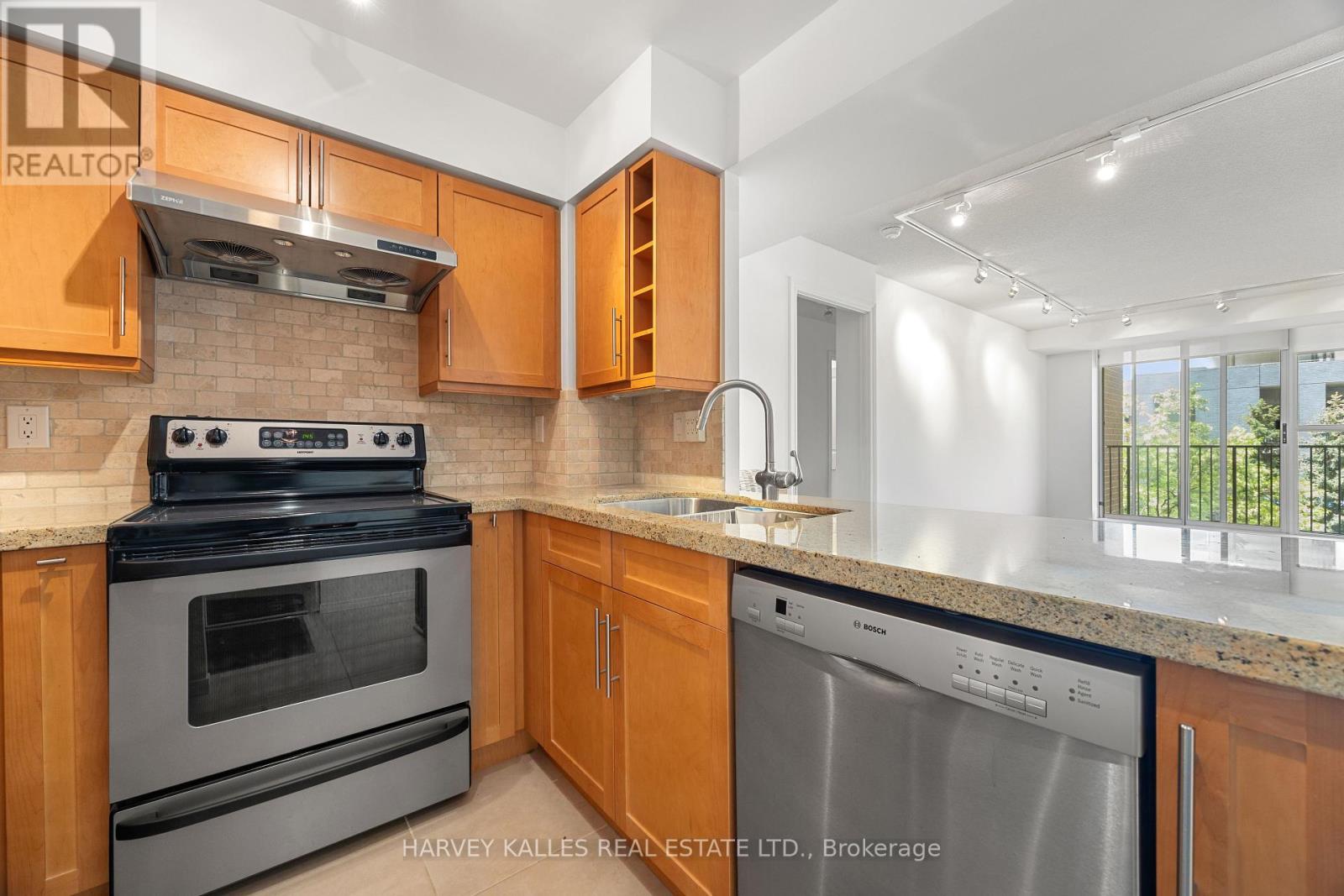 601 - 260 Merton Street, Toronto, Ontario  M4S 3G2 - Photo 5 - C12213654