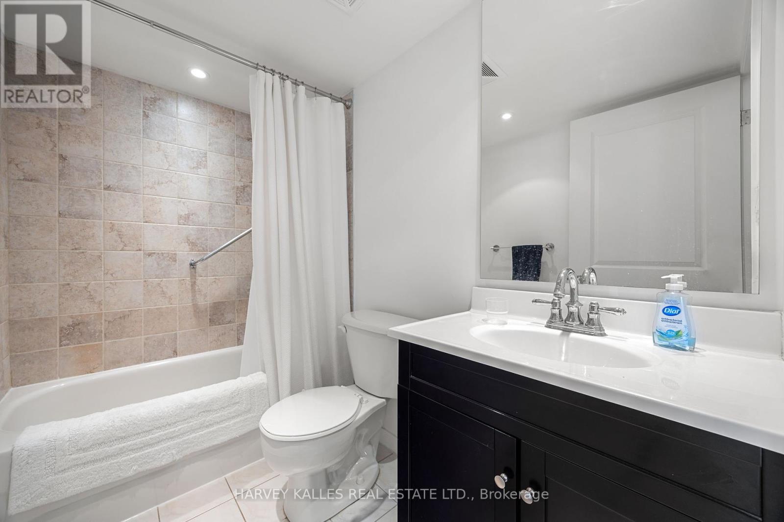 601 - 260 Merton Street, Toronto, Ontario  M4S 3G2 - Photo 9 - C12213654