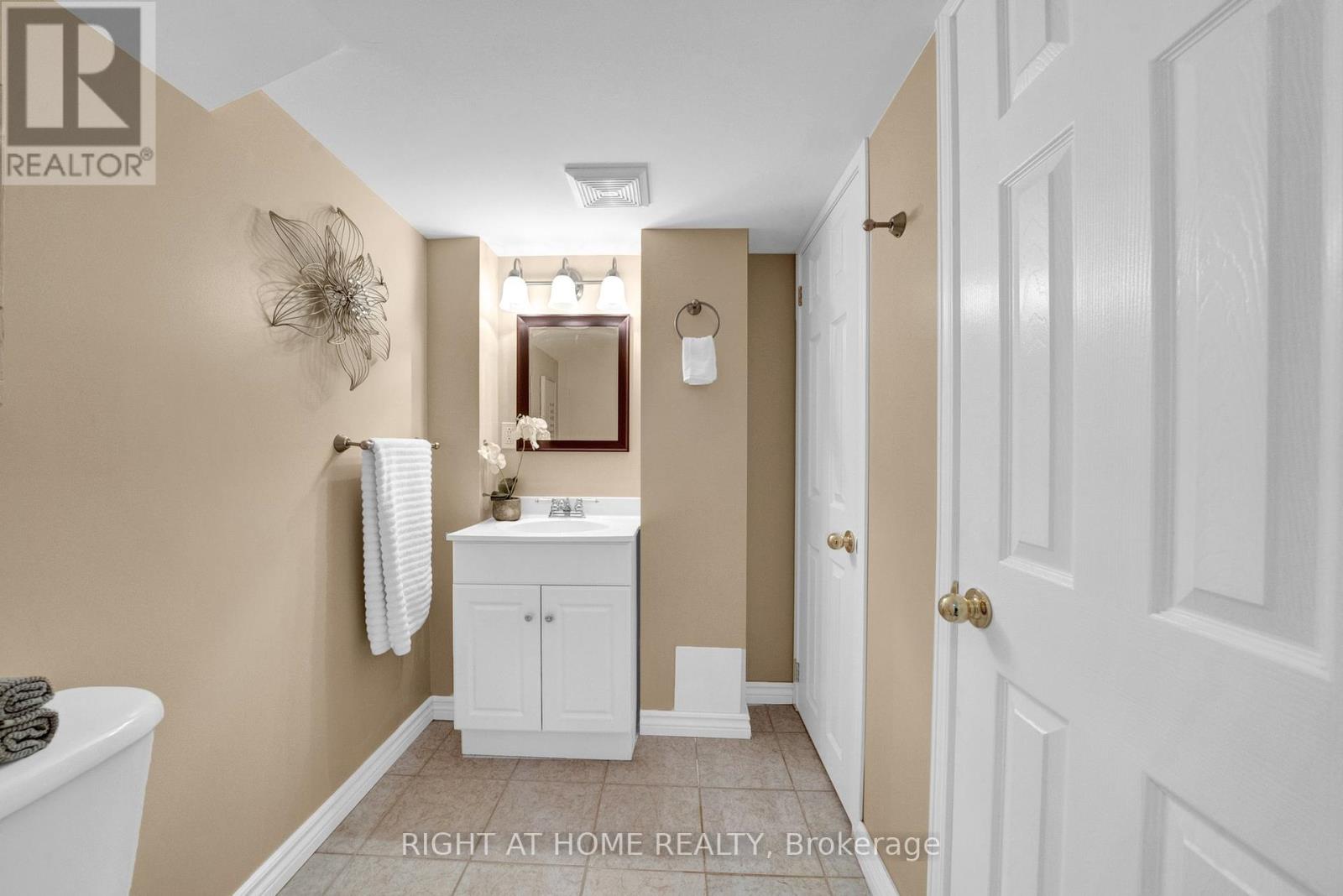 6 Beadle Drive, Ajax (South East), Ontario  L1S 7N9 - Photo 35 - E12213341