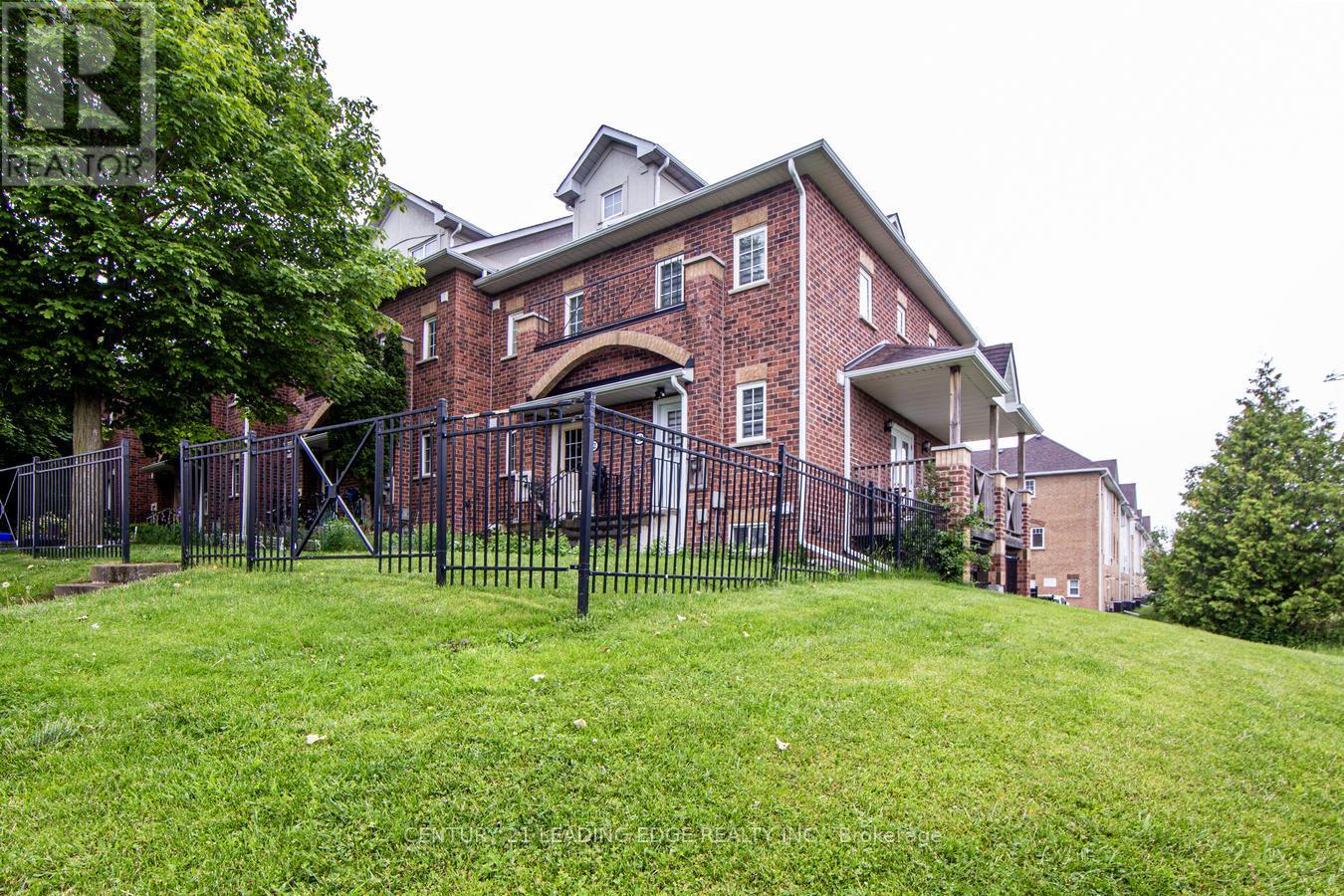 23 - 2 Hedge End Road, Toronto (Rouge), Ontario  M1B 5Z8 - Photo 4 - E12213477