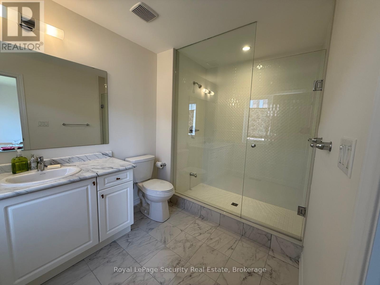 88 Leney Street, Ajax (South East), Ontario  L1Z 0R3 - Photo 13 - E12213545