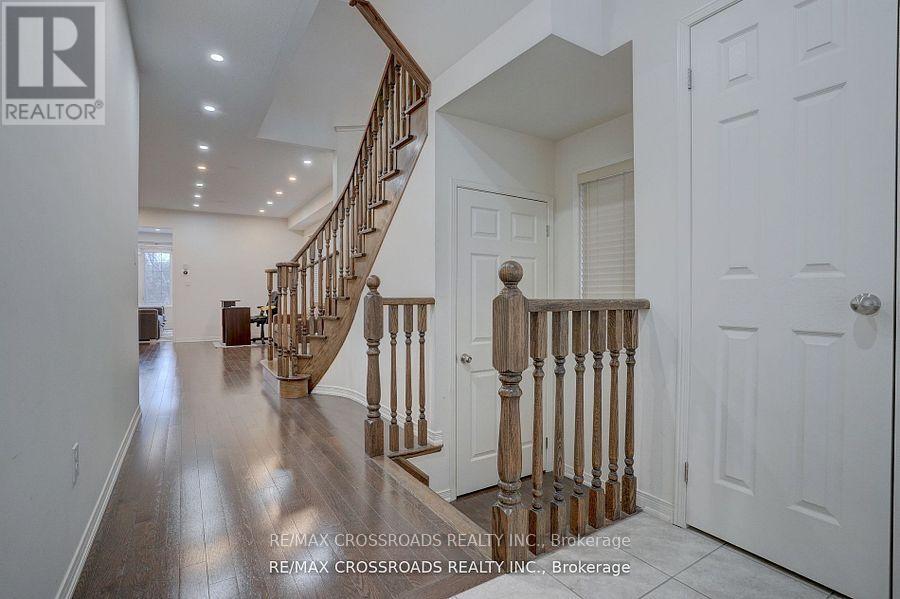 Main - 2449 Secreto Drive E, Oshawa (Windfields), Ontario  L1L 0H6 - Photo 4 - E12213559