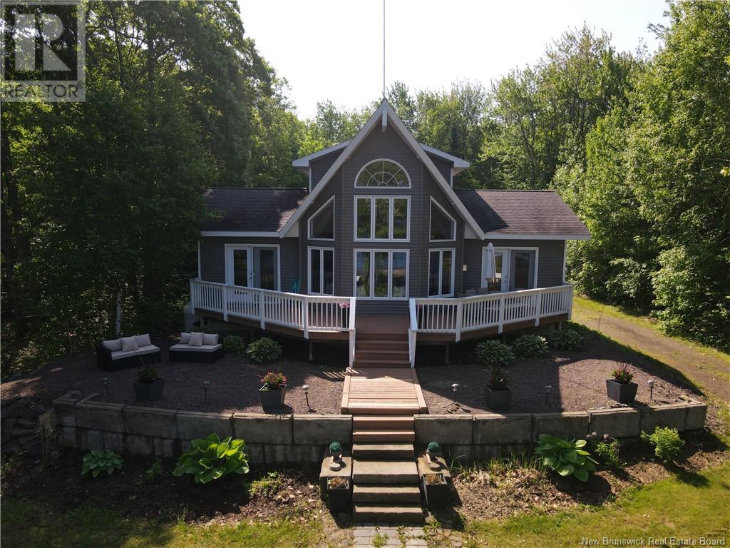 15 School House Lane, Cumberland Bay, New Brunswick