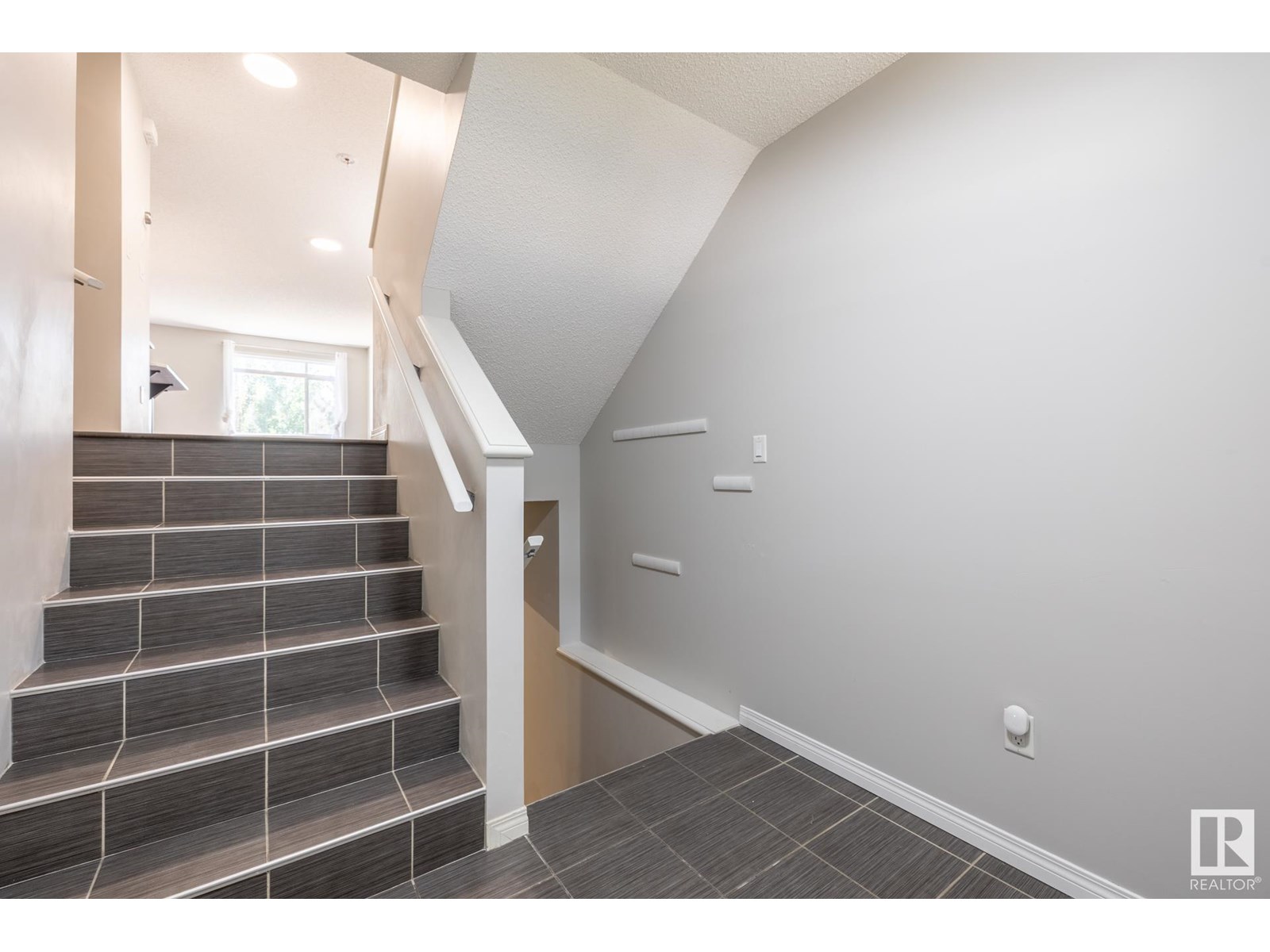 #28 7503 Getty Gate Ga Nw, Edmonton, Alberta  T5T 4S8 - Photo 4 - E4441751