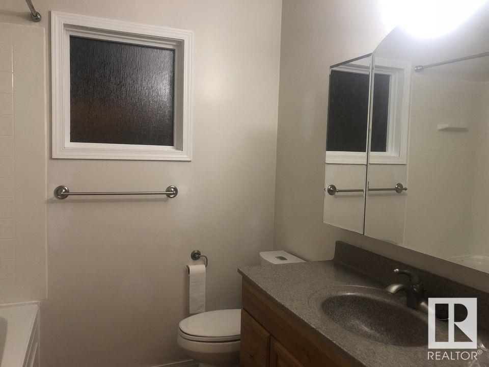 10419 10421 78 St Nw, Edmonton, Alberta  T6A 3E7 - Photo 13 - E4441756