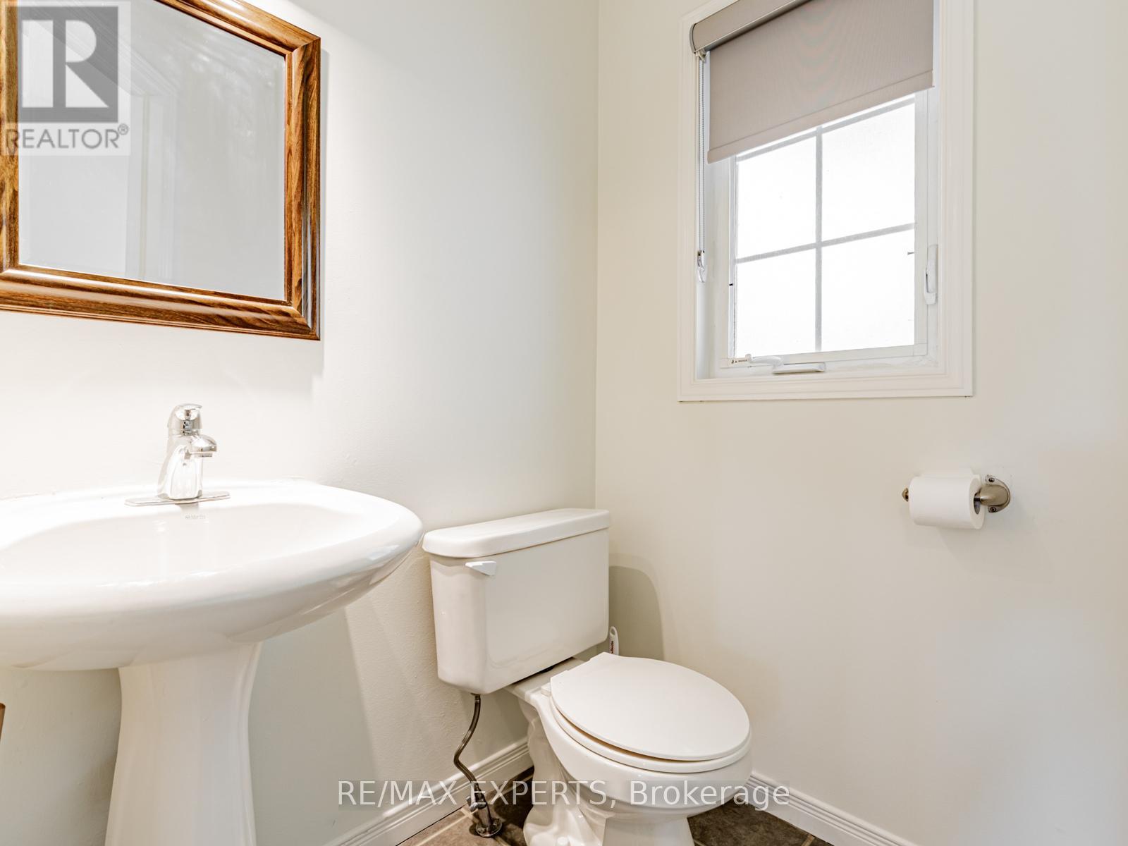 64 Shephard Avenue, New Tecumseth, Ontario  L9R 2G3 - Photo 11 - N12213396