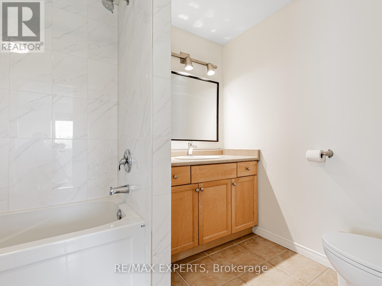64 Shephard Avenue, New Tecumseth, Ontario  L9R 2G3 - Photo 13 - N12213396