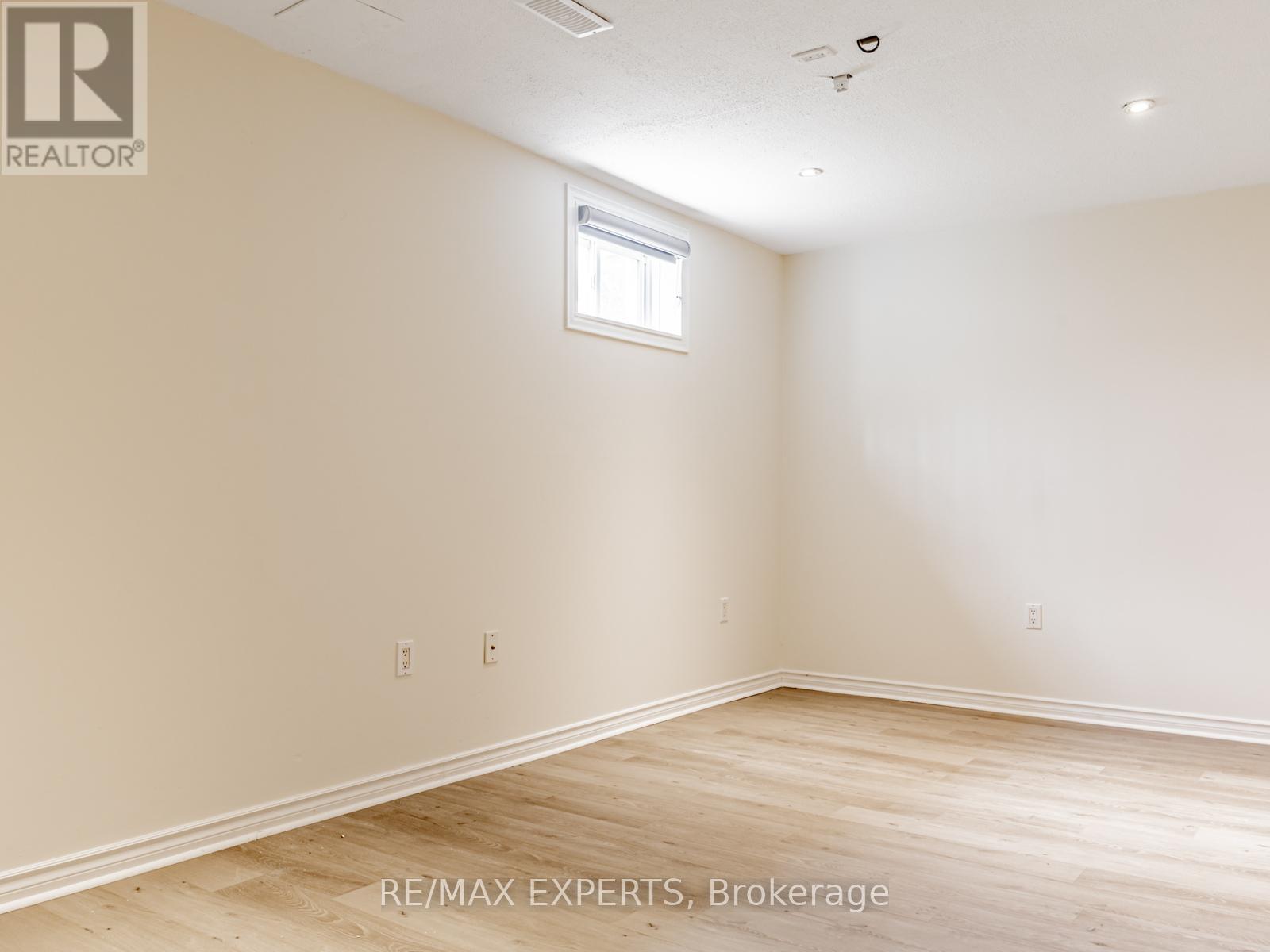 64 Shephard Avenue, New Tecumseth, Ontario  L9R 2G3 - Photo 17 - N12213396