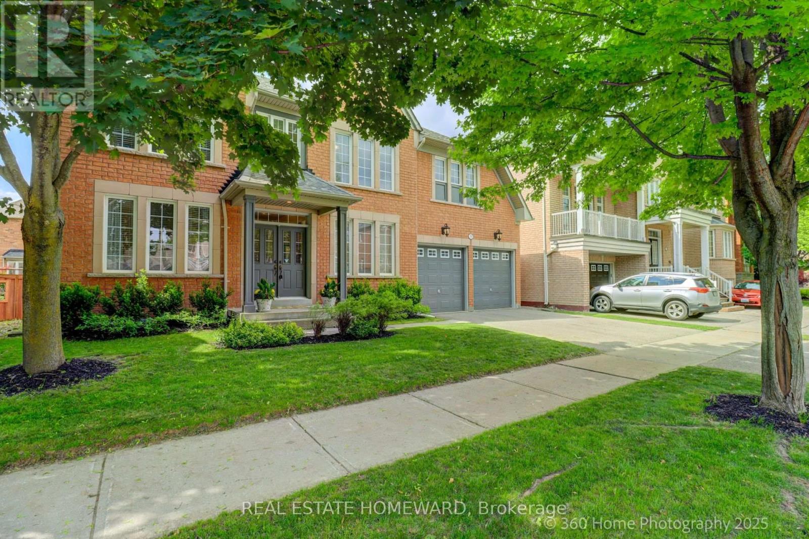 9 Tarmack Drive, Richmond Hill, Ontario  L4E 0E6 - Photo 2 - N12213414