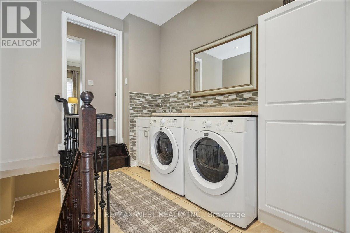 206 Shelbourne Drive, Vaughan (Vellore Village), Ontario  L4H 0J4 - Photo 11 - N12213512