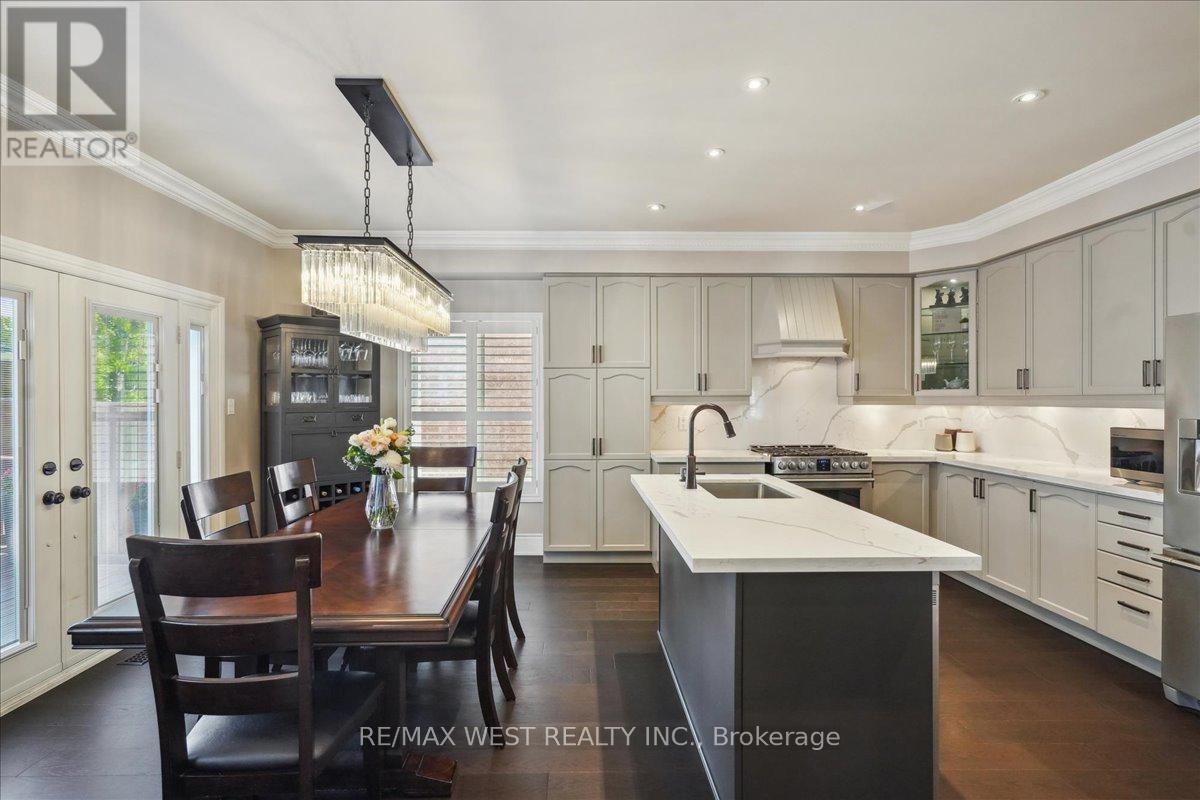 206 Shelbourne Drive, Vaughan (Vellore Village), Ontario  L4H 0J4 - Photo 3 - N12213512
