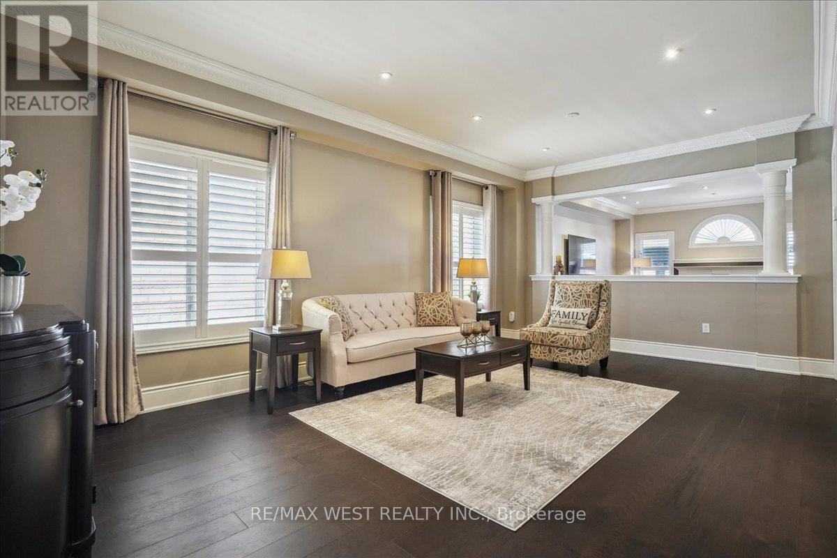 206 Shelbourne Drive, Vaughan (Vellore Village), Ontario  L4H 0J4 - Photo 6 - N12213512