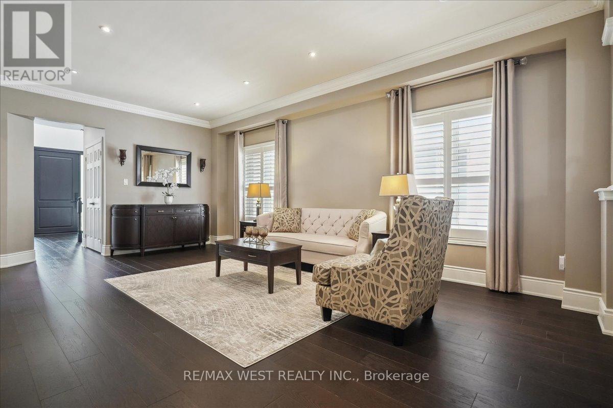 206 Shelbourne Drive, Vaughan (Vellore Village), Ontario  L4H 0J4 - Photo 7 - N12213512