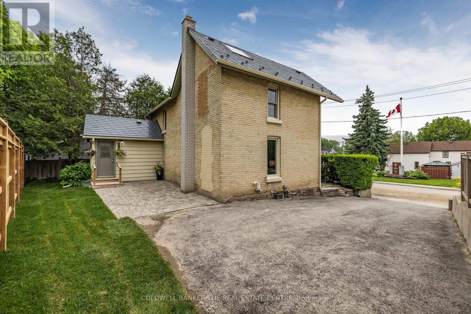 411 Millard Avenue, Newmarket (Central Newmarket), Ontario  L3Y 2A1 - Photo 24 - N12213528