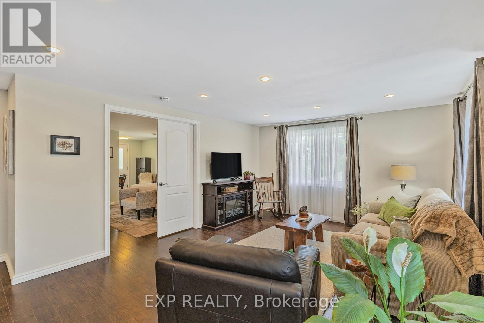 32 Kemano Road, Aurora (Aurora Heights), Ontario  L4G 2Y3 - Photo 21 - N12213563