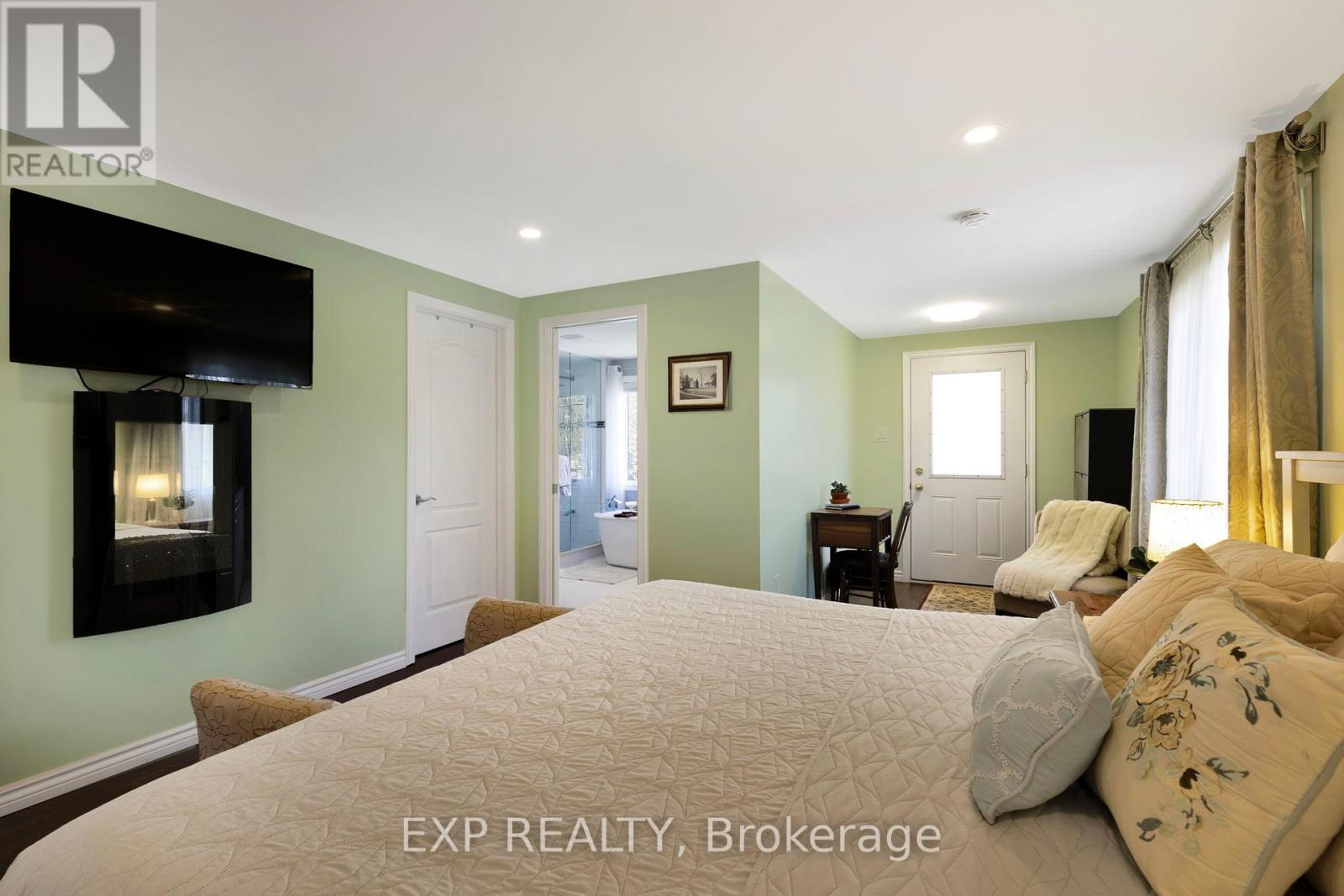 32 Kemano Road, Aurora (Aurora Heights), Ontario  L4G 2Y3 - Photo 26 - N12213563