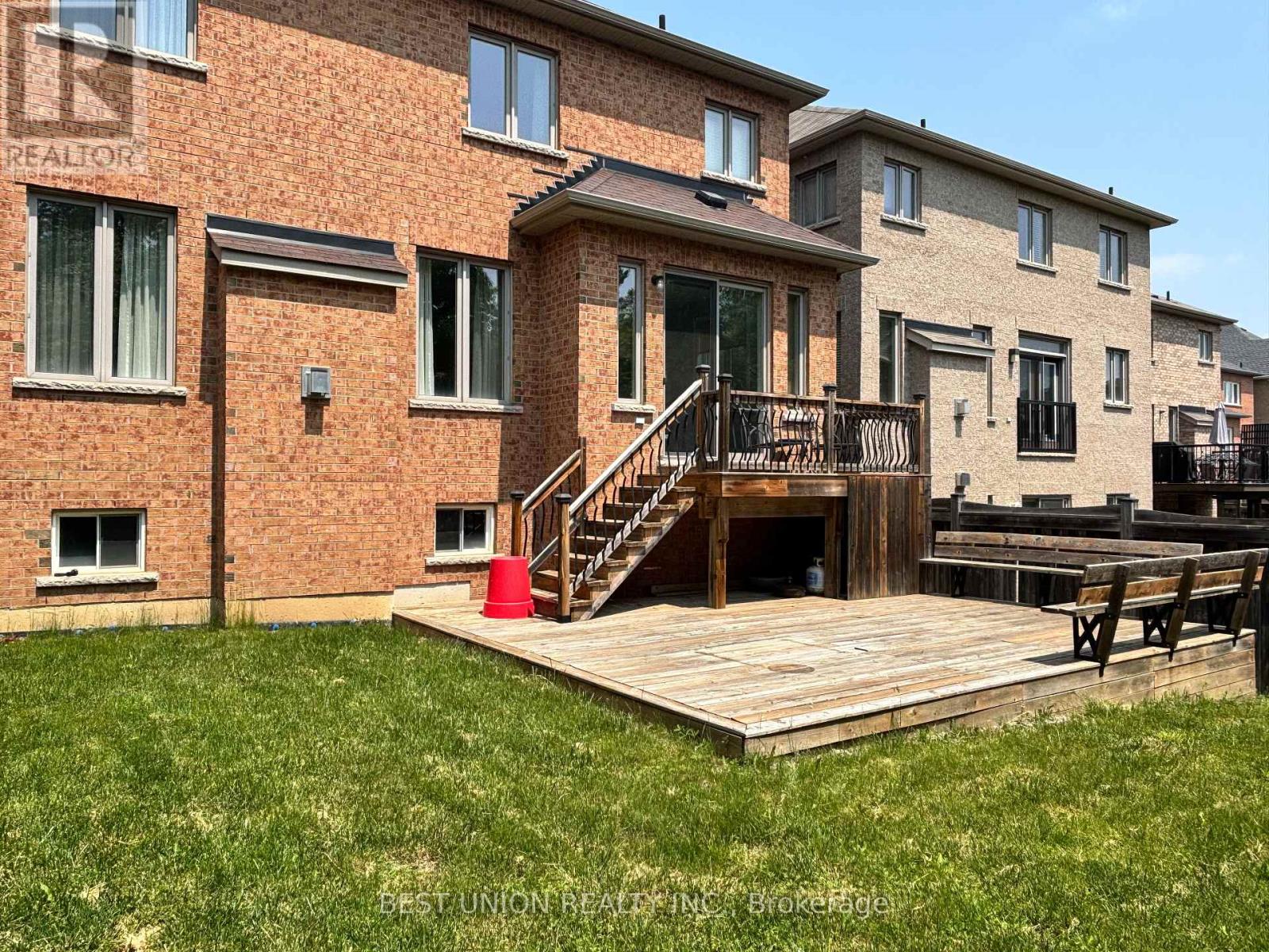 15 Magdalan Crescent, Richmond Hill, Ontario  L4E 0N4 - Photo 12 - N12213583