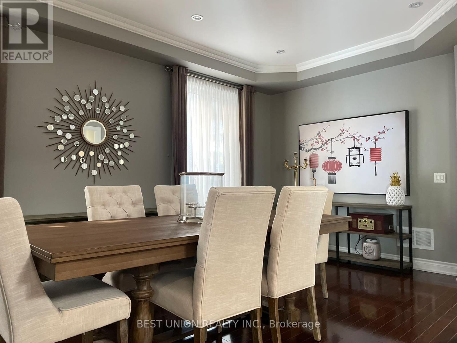 15 Magdalan Crescent, Richmond Hill, Ontario  L4E 0N4 - Photo 5 - N12213583