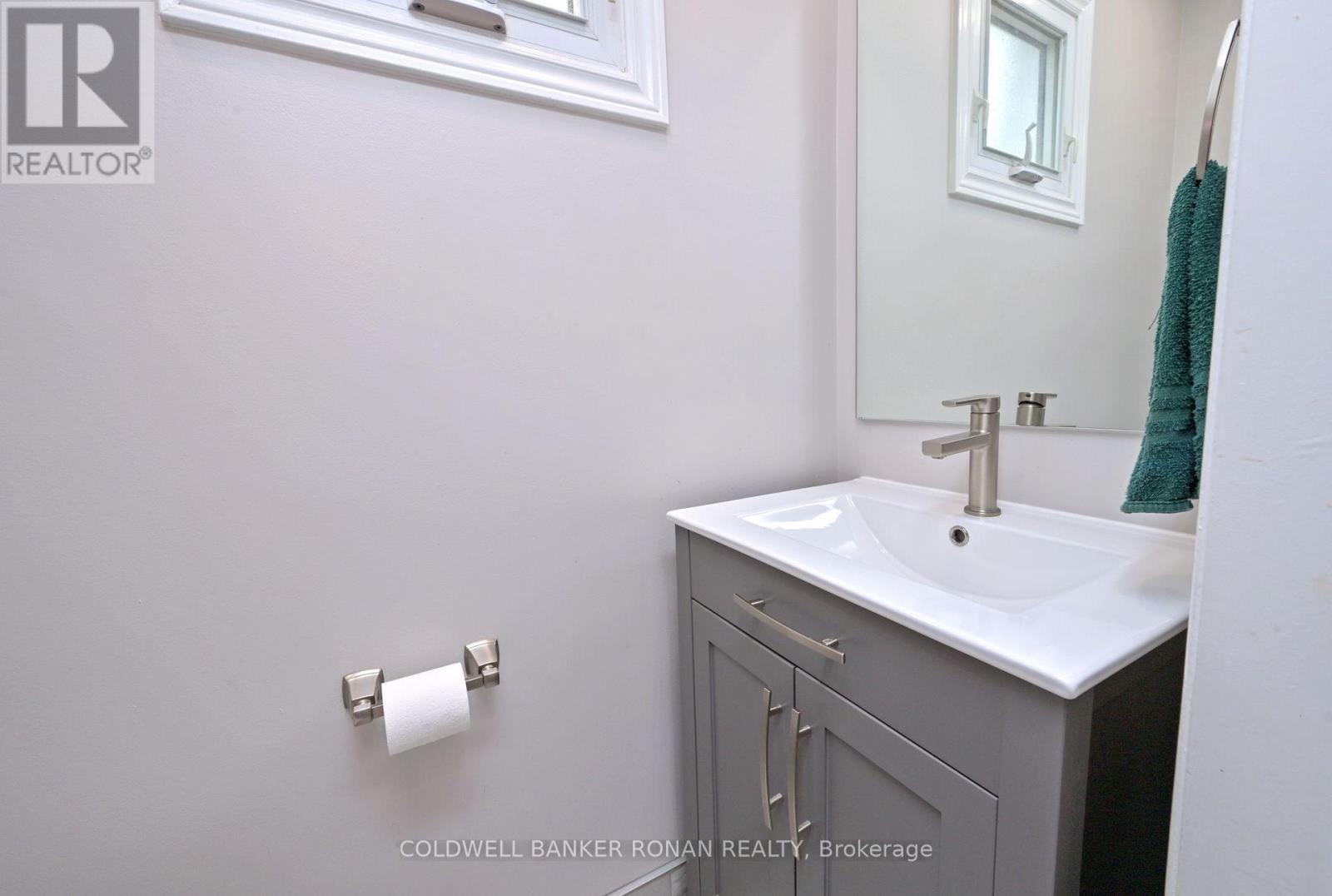 58 Stewart Avenue N, New Tecumseth, Ontario  L9R 1C2 - Photo 15 - N12213588