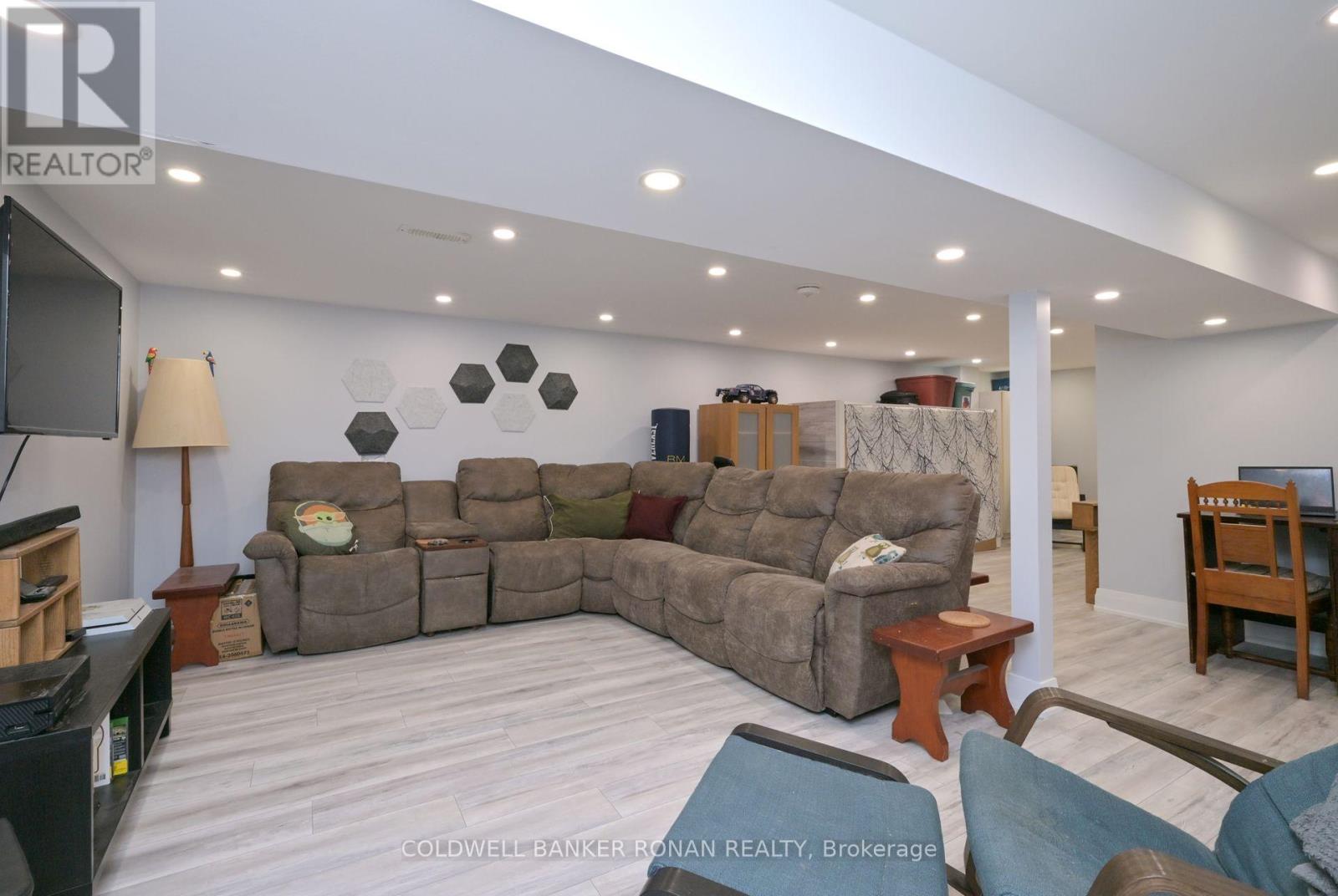 58 Stewart Avenue N, New Tecumseth, Ontario  L9R 1C2 - Photo 26 - N12213588