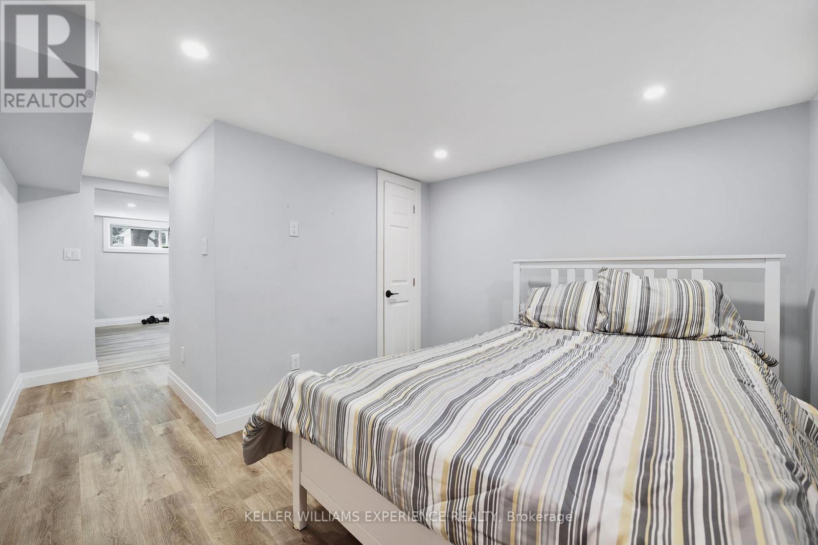 85 Gladman Avenue, Newmarket (Central Newmarket), Ontario  L3Y 1W4 - Photo 30 - N12213687
