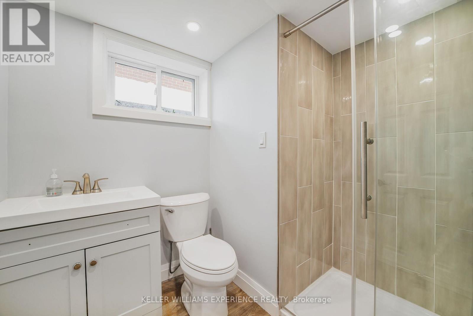 85 Gladman Avenue, Newmarket (Central Newmarket), Ontario  L3Y 1W4 - Photo 33 - N12213687