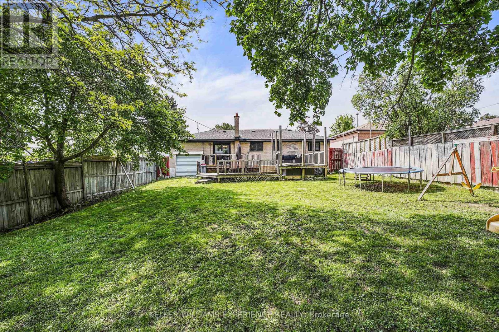 85 Gladman Avenue, Newmarket (Central Newmarket), Ontario  L3Y 1W4 - Photo 38 - N12213687
