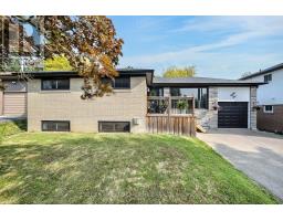 85 GLADMAN AVENUE, Newmarket, Ontario
