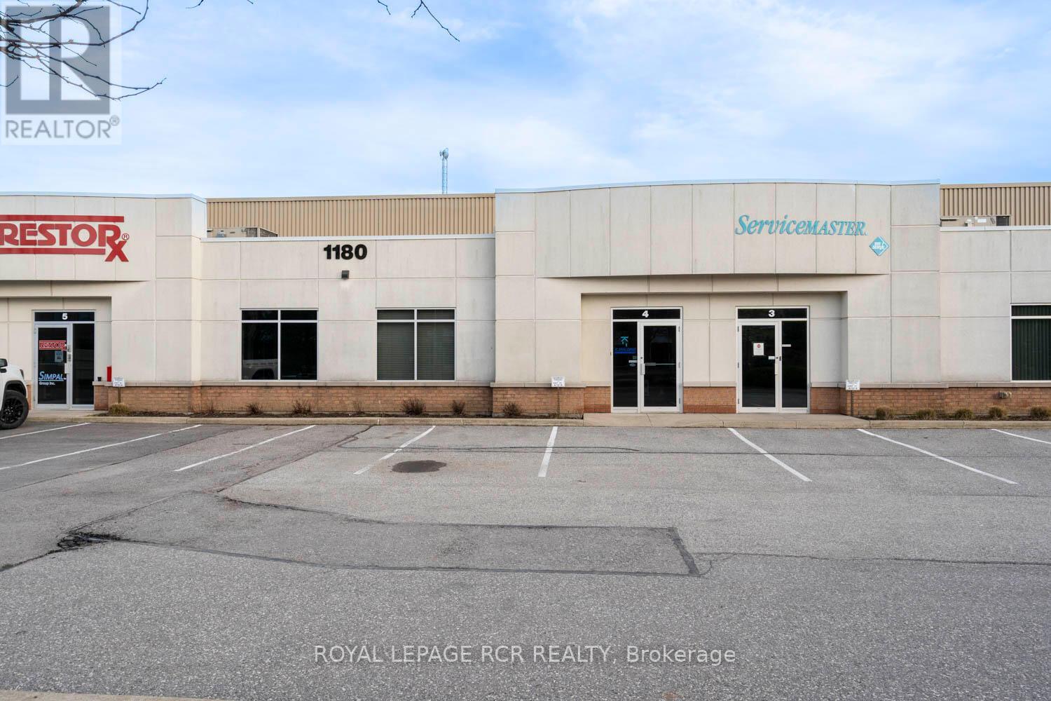 4 - 1180 Kerrisdale Boulevard, Newmarket, Ontario  L3Y 8Z9 - Photo 2 - N12213694
